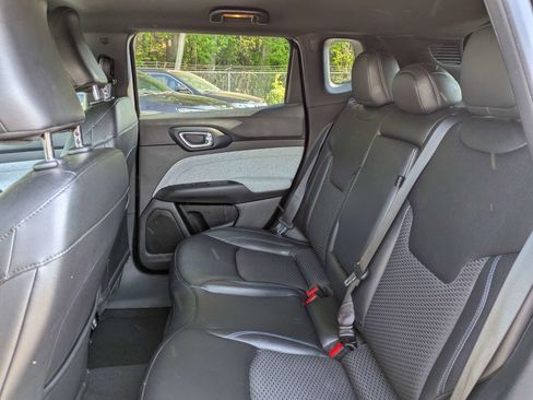 Used 2024 Jeep Compass Latitude AWD/4WD image 13