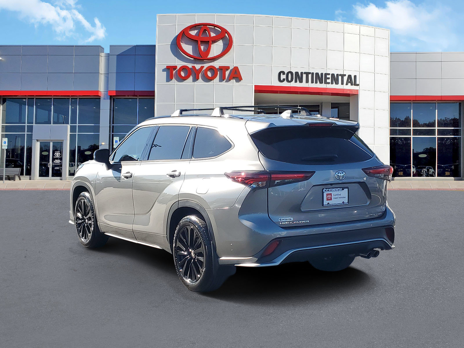 Certified 2026 Toyota Highlander XSE AWD/4WD image 4