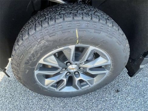 New 2026 Chevrolet Silverado 1500 LT image 9