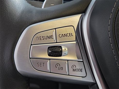 Used 2025 BMW X7 xDrive40i w/ Climate Comfort Package image 21