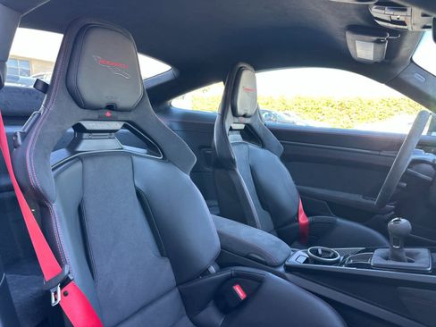 Certified 2025 Porsche 911 GT3 RWD image 27