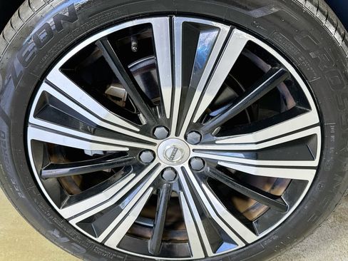 Used 2023 Volvo XC60 B5 Plus w/ Protection Package Premier AWD/4WD image 31