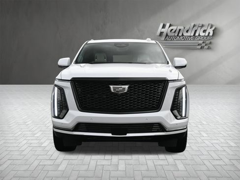 Used 2026 Cadillac Escalade ESV Platinum Sport w/ LPO, ONYX Package AWD/4WD image 3