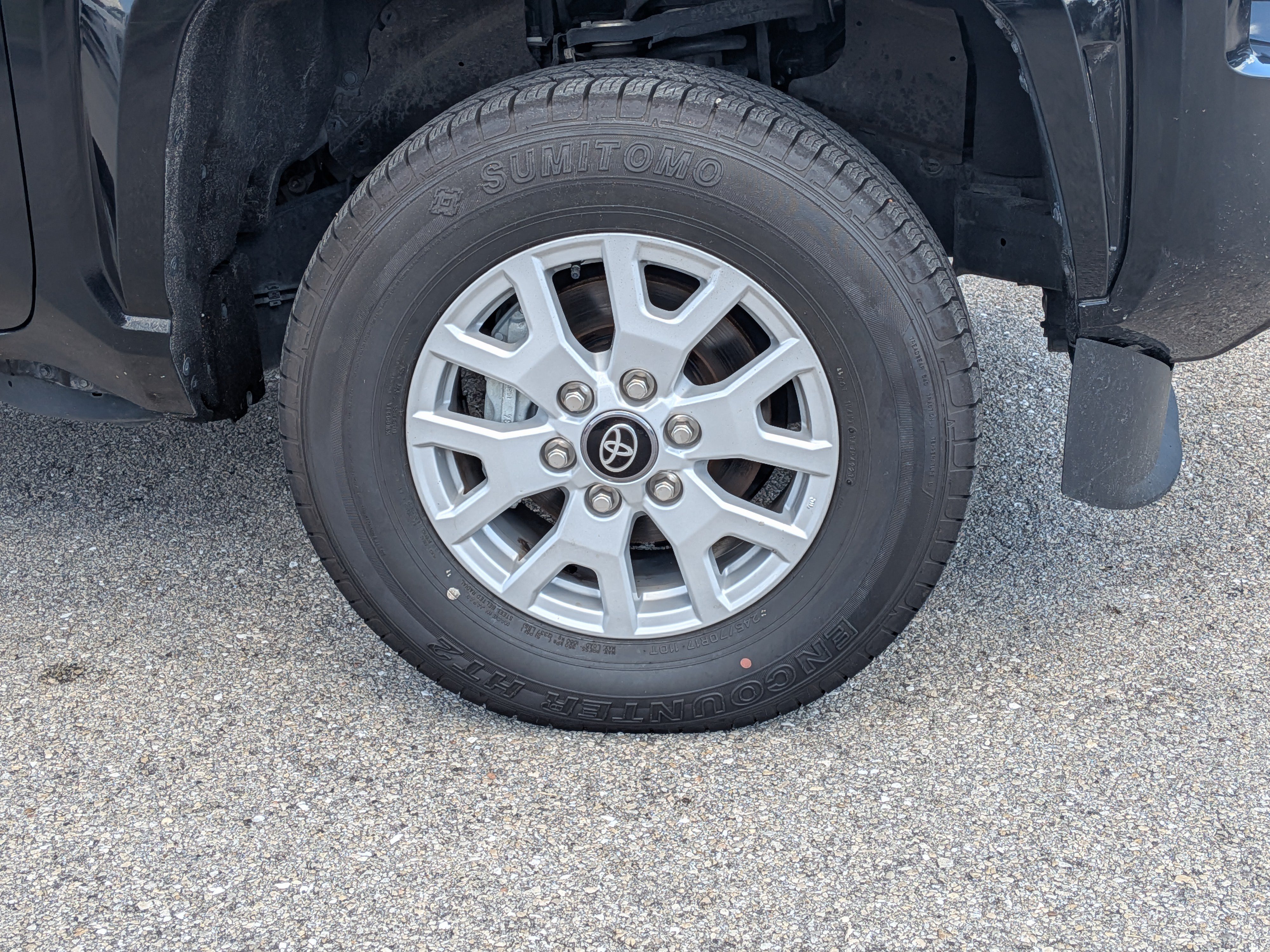 Used 2024 Toyota Tacoma SR5 AWD/4WD image 11
