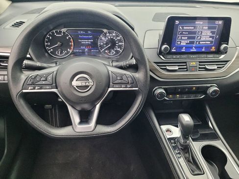 Used 2023 Nissan Altima 2.5 SV image 22