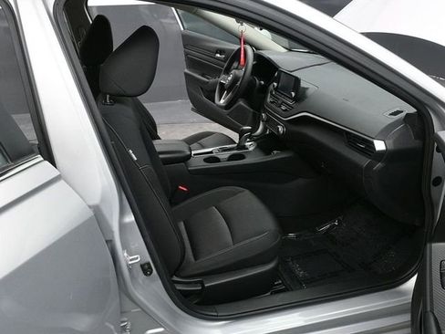 Used 2021 Nissan Altima 2.5 S image 9