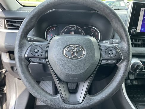 Used 2024 Toyota RAV4 XLE AWD/4WD image 15