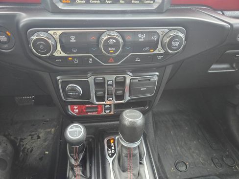 Used 2022 Jeep Gladiator Rubicon w/ Trailer Tow Package image 30