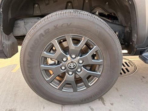 Used 2025 Toyota 4Runner SR5 AWD/4WD image 7
