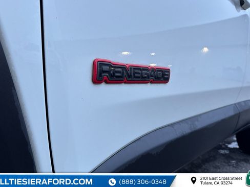 Used 2018 Jeep Renegade Trailhawk image 13
