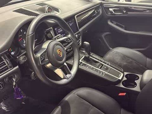 Used 2021 Porsche Macan AWD/4WD image 25