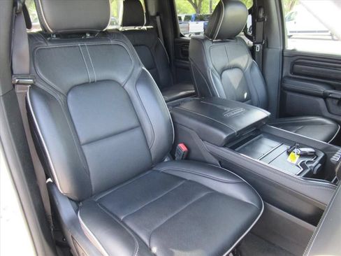 Used 2022 RAM 1500 Limited AWD/4WD image 9