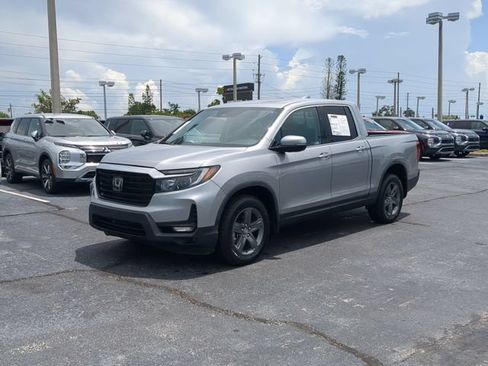 Used 2023 Honda Ridgeline RTL-E image 2