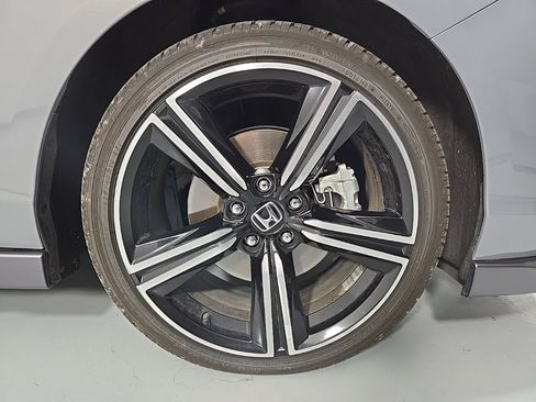 Used 2023 Honda Accord Sport image 10