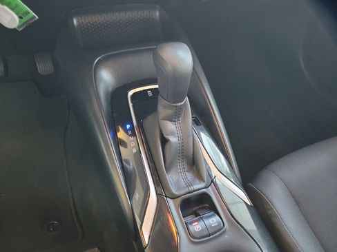 Used 2020 Toyota Corolla LE image 12