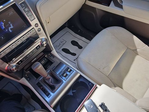 Used 2017 Lexus GX 460 AWD/4WD image 30