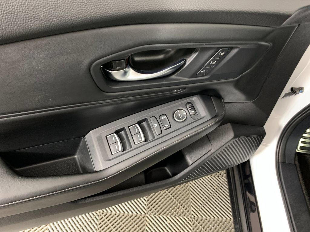Used 2023 Honda Accord Sport image 14