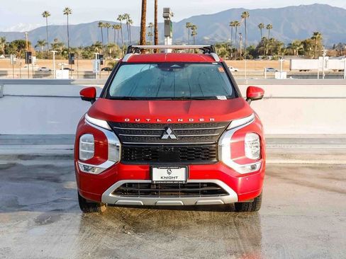 Used 2024 Mitsubishi Outlander SEL image 3