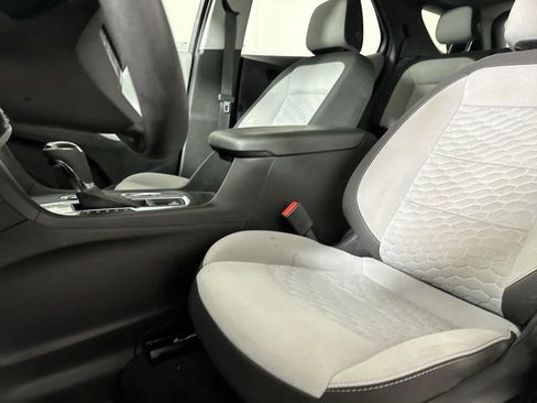 Used 2020 Chevrolet Equinox LS w/ LS Convenience Package image 18