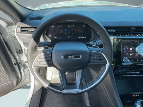 New 2025 Jeep Grand Cherokee L Laredo w/ Luxury Tech Group I image 16