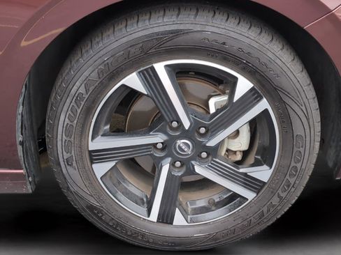 Used 2024 Nissan Sentra SV FWD image 35