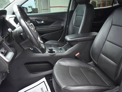 Used 2022 GMC Terrain SLT image 15