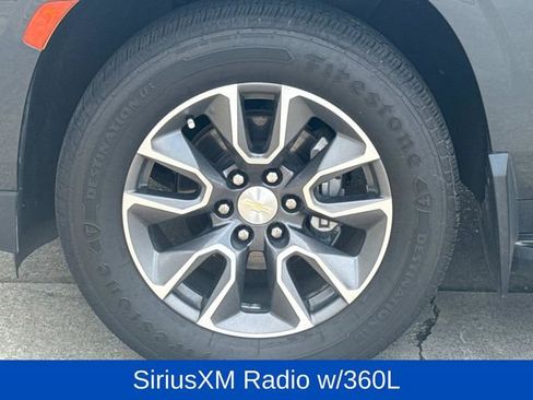 Used 2021 Chevrolet Suburban LS image 6