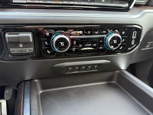 New 2026 GMC Sierra 2500 SLT w/ SLT Convenience Package image 36