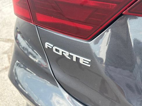 Used 2023 Kia Forte LXS w/ LXS Technology Package FWD image 31