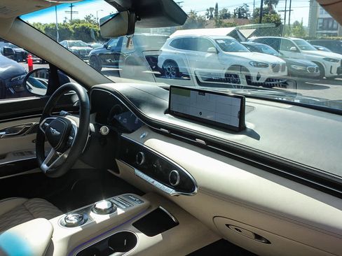 Used 2023 Genesis GV70 3.5T Sport w/ Sport Prestige Package image 16