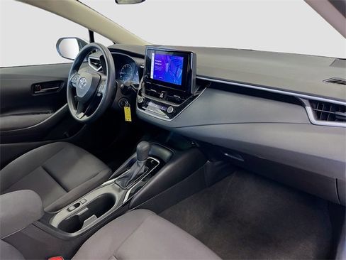 Used 2024 Toyota Corolla LE image 27