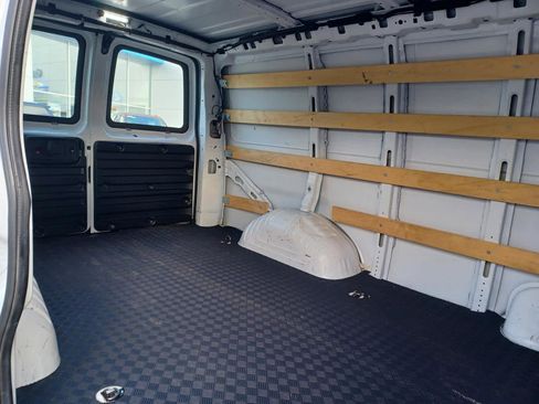 Used 2023 Chevrolet Express 2500 RWD 2500 135 w/ Driver Convenience Package image 15