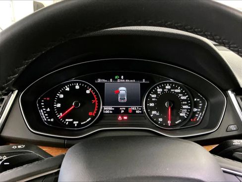 Used 2023 Audi Q5 2.0T Premium w/ Convenience Package image 22