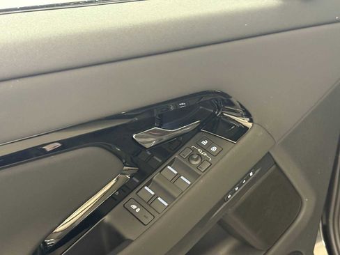 Certified 2026 Land Rover Range Rover Evoque S image 19