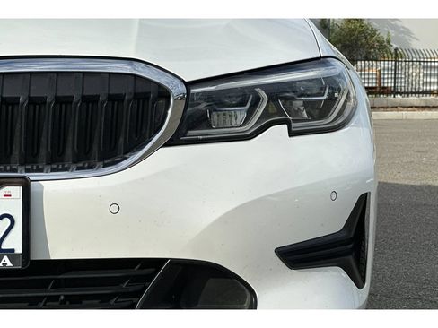 Used 2019 BMW 330i Sedan w/ Premium Package RWD image 19