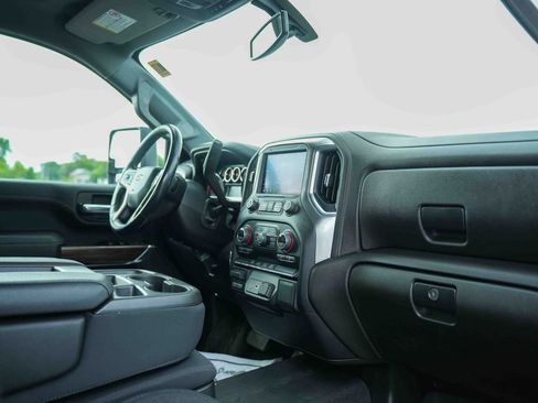 Used 2022 Chevrolet Silverado 2500 LT w/ Convenience Package AWD/4WD image 18