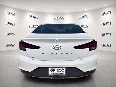 Used 2020 Hyundai Elantra SE w/ Cargo Package (C1) FWD image 3