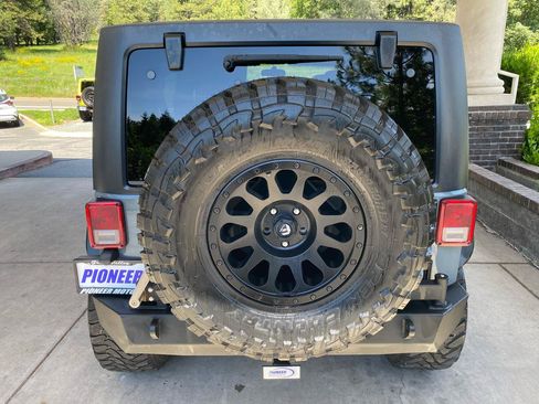 Used 2015 Jeep Wrangler Unlimited Sport AWD/4WD image 4