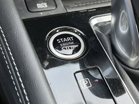 Used 2024 Nissan Kicks SR image 28