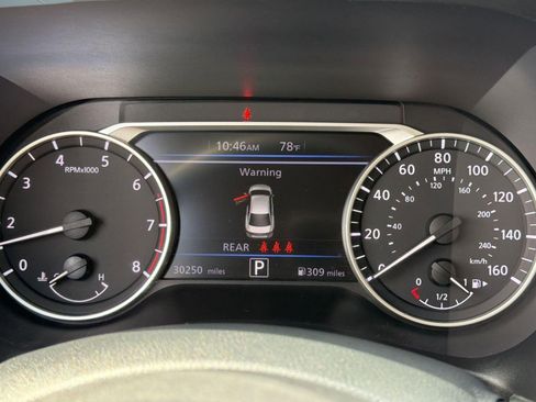 Used 2024 Nissan Sentra SV FWD image 17