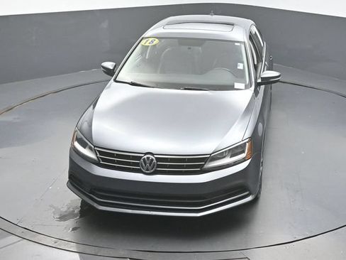 Used 2018 Volkswagen Jetta SE FWD image 40