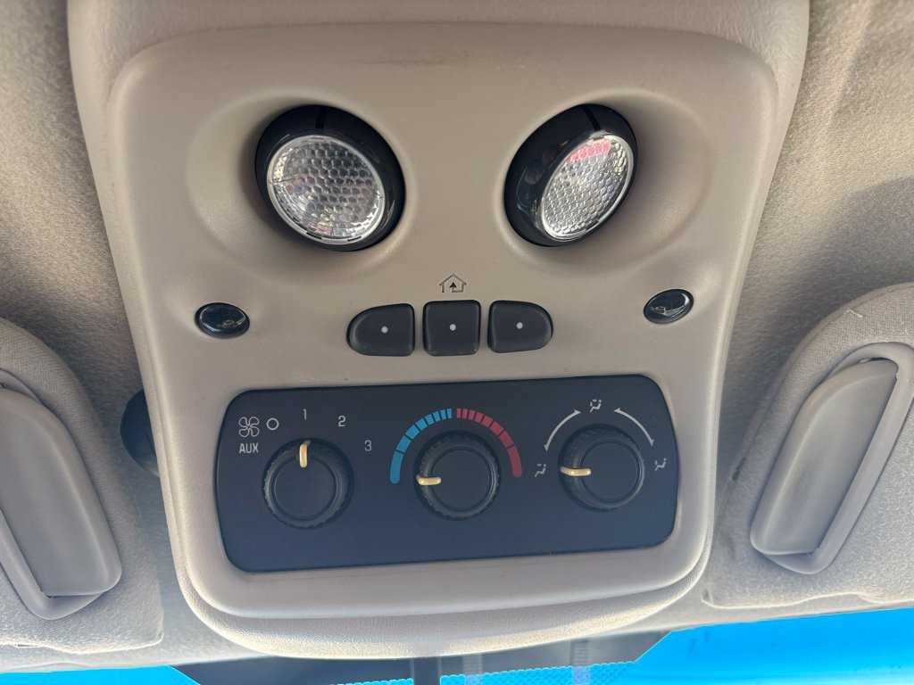 Used 2005 Chevrolet Suburban LS w/ Preferred Equipment Group AWD/4WD image 11