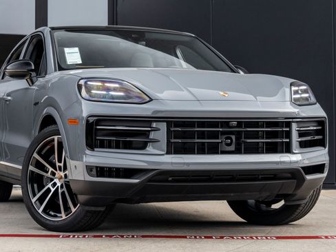 New 2025 Porsche Cayenne E-Hybrid Coupe AWD/4WD image 9