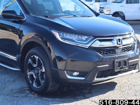 Used 2018 Honda CR-V Touring image 2