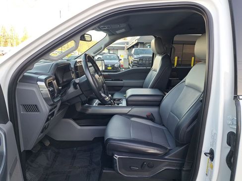 Used 2023 Ford F150 Lariat image 12