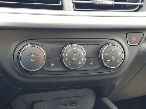 Certified 2024 Chevrolet Trax LS w/ LS Convenience Package FWD image 15