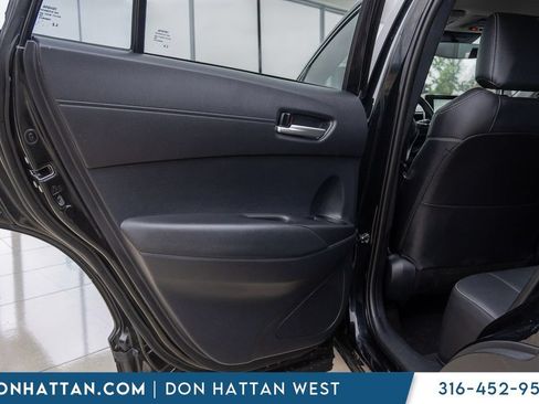 Used 2025 Toyota Corolla Cross XLE AWD/4WD image 16