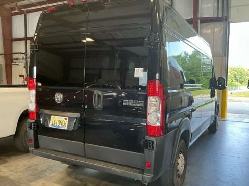 Used 2023 RAM ProMaster 2500 FWD image 3