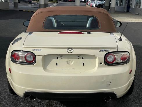 Used 2007 MAZDA MX-5 Miata Grand Touring w/ Appearance Pkg image 4