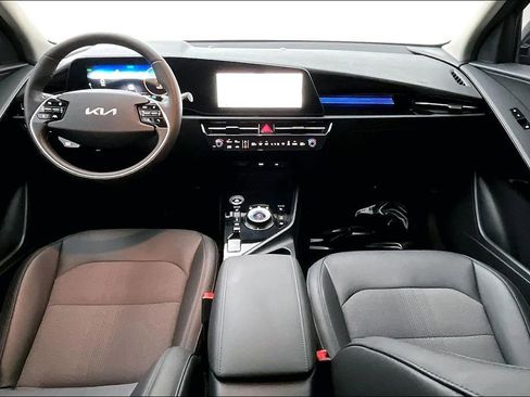 Used 2025 Kia Niro Wind w/ Wind Preserve Package image 19